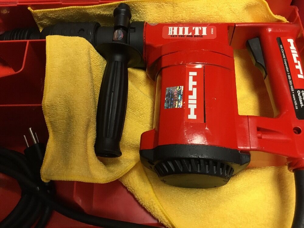 HILTI TE 22 DRILL, PREOWNED, FREE BITS AND EXTRAS, FREE COFFEE MUG