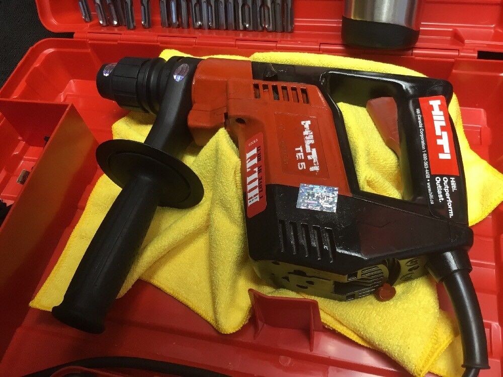 HILTI TE 5 HAMMER DRILL PREOWNED,REINFORCED HANDLE, FREE COFFEE MUG