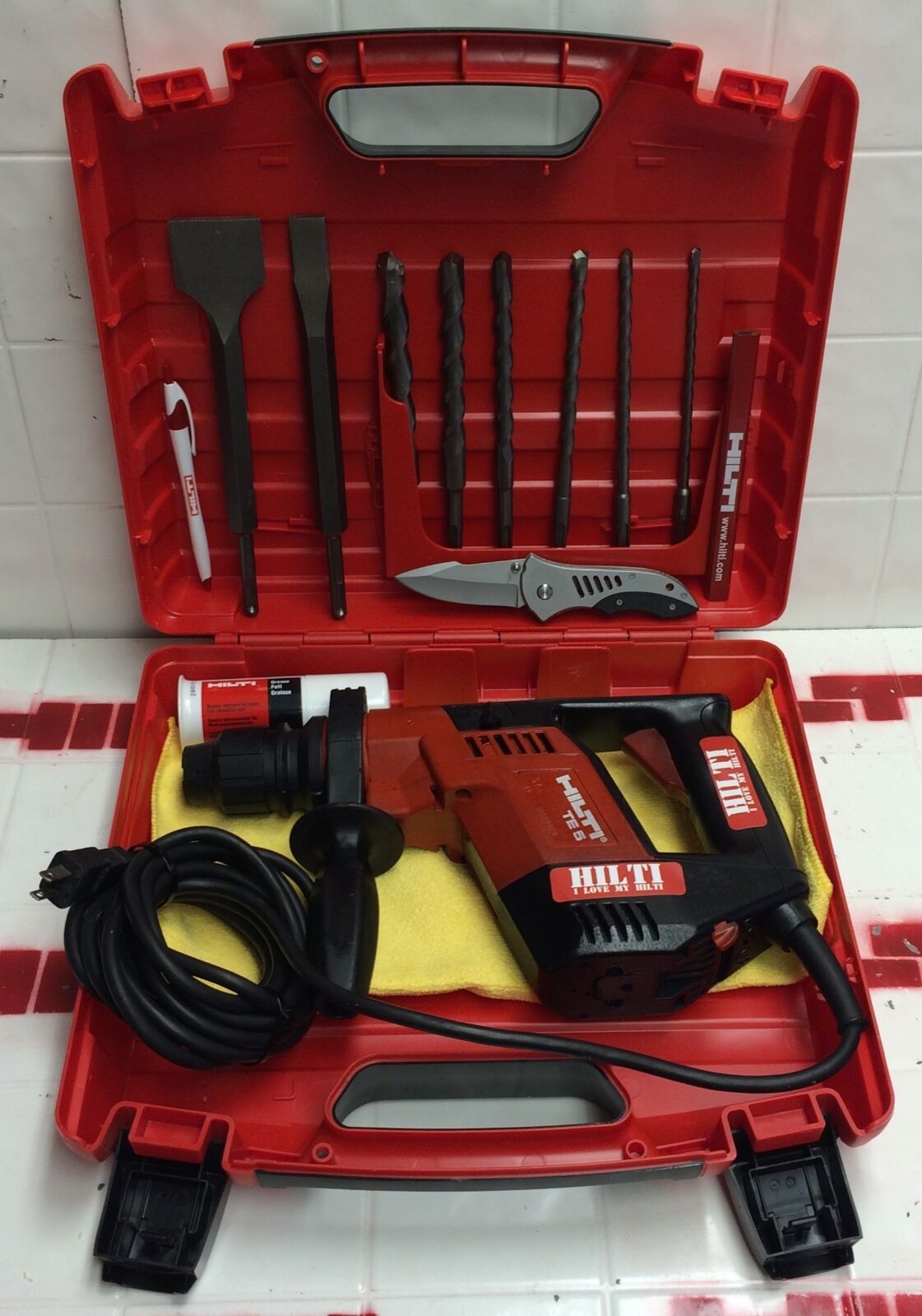 HILTI TE 5 GREAT CONDITION,STRONG, RELIABLE , FREE BITS