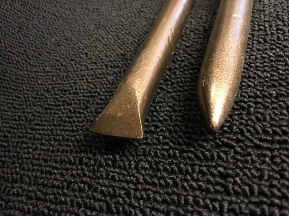 HILTI CHISEL SDS MAX SET FLAT 1" AND POINTED 10-1/2", PREOWNED
