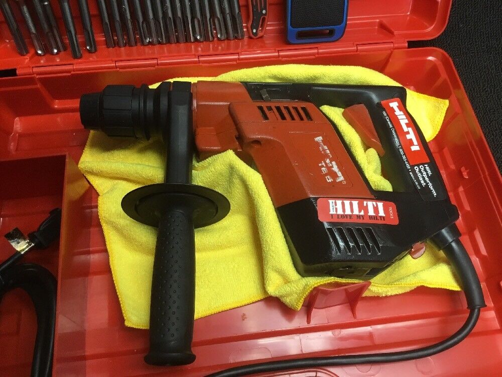 HILTI TE 5 PREOWNED, FREE BLUETOOTH SPEAKER, REINFORCED HANDLE, BITS