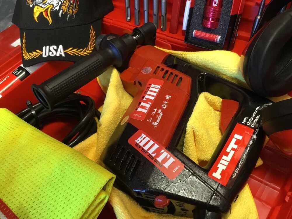 HILTI TE 5 , PREOWNED EXCELLENT CONDITION, free knife, bit , pen , laser , vest,