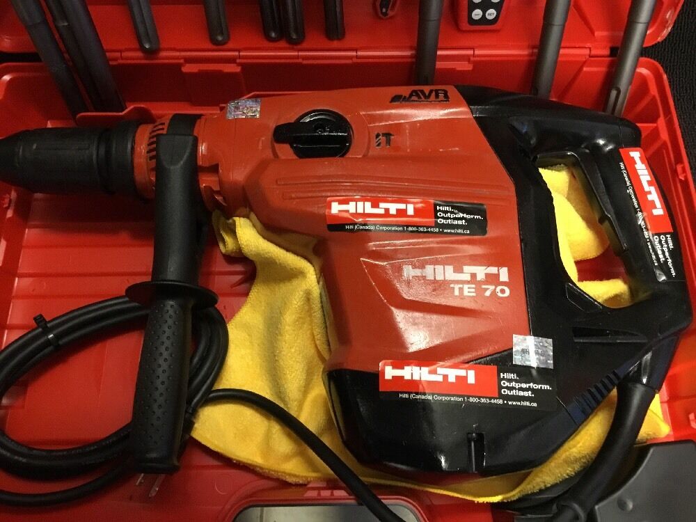 HILTI TE 70 AVR, PREOWNED, FREE LASER METER, BITS , CHISELS