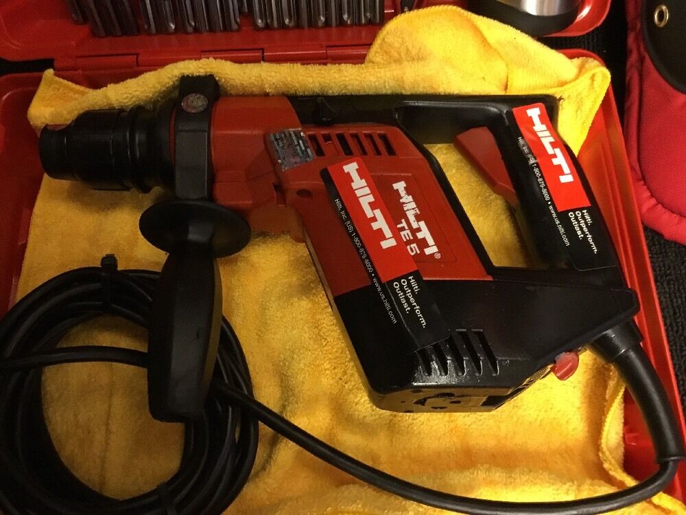 HILTI TE 5 GREAT CONDITION, FREE MUG, BITS, LOT OF EXTRAS