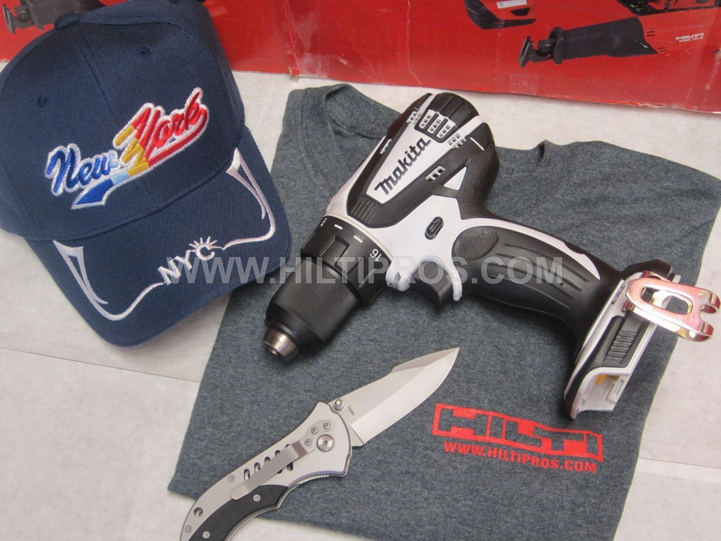 MAKITA DRIVER DRILL,FREE T-SHIRT,FREE POCKET KNIFE,FREE HAT. FAST SHIP,L@@K G@@D