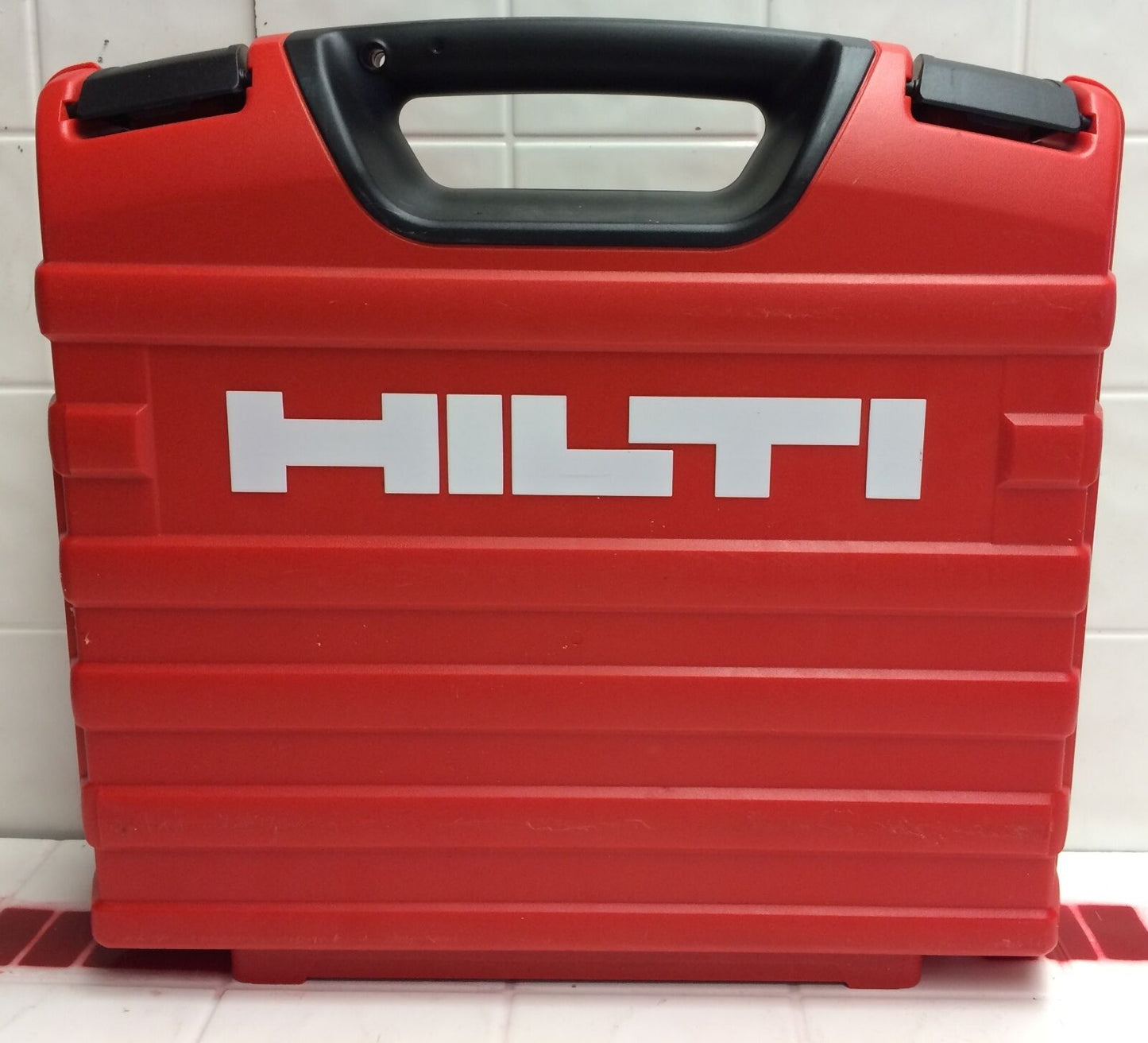 HILTI TE 5 GREAT CONDITION,STRONG, RELIABLE , FREE BITS