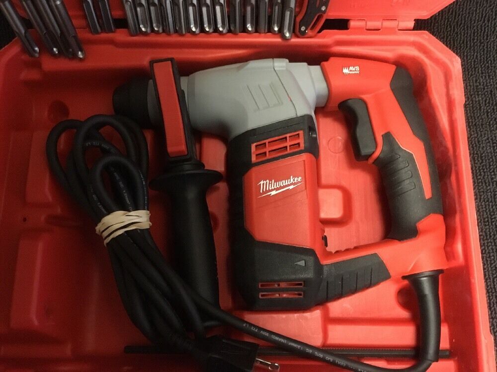 MILWAUKEE 5/8" SDS ROTARY DRILL, LIKKE HILTI TE 7,NEW, FREE GRINDER