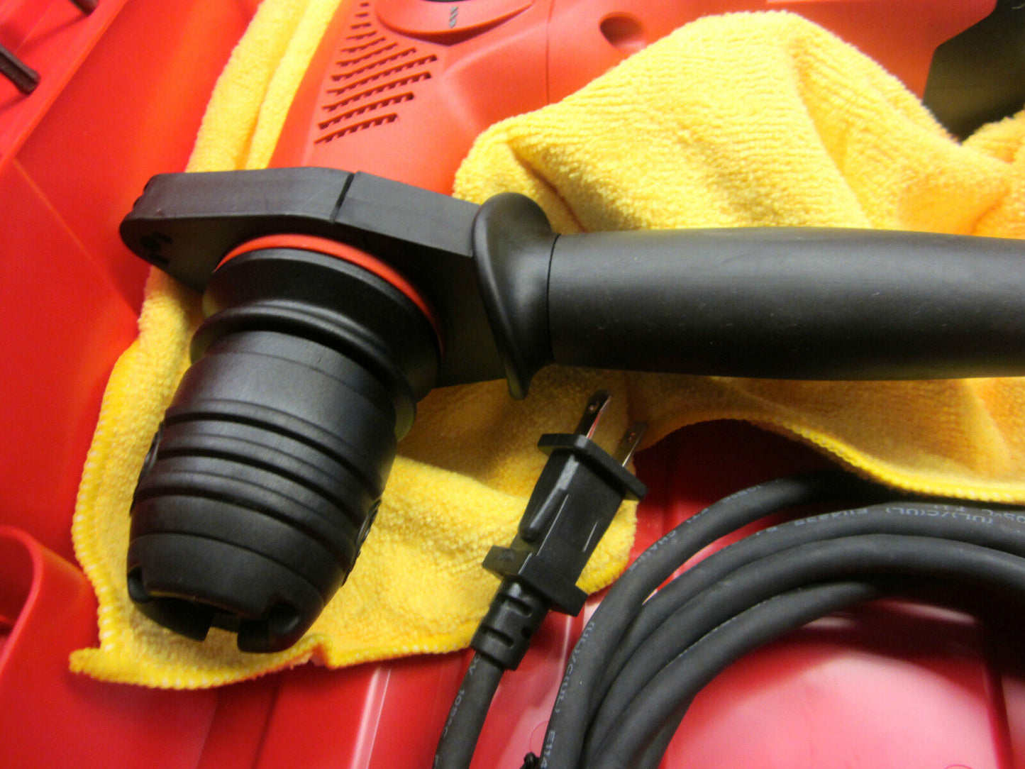HILTI TE 7 ROTARY HAMMERDRILL, NEW, FREE DRILL BITS, WATCH